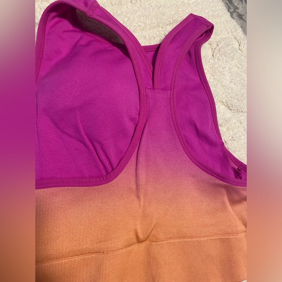 VS PINK | ombré sports bra size M - Picture 4 of 5